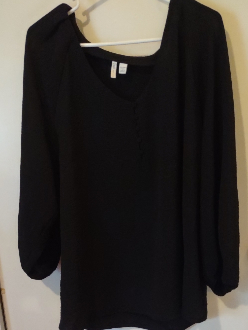 Cato Black V-Neck Button-Front Long Sleeve Blouse